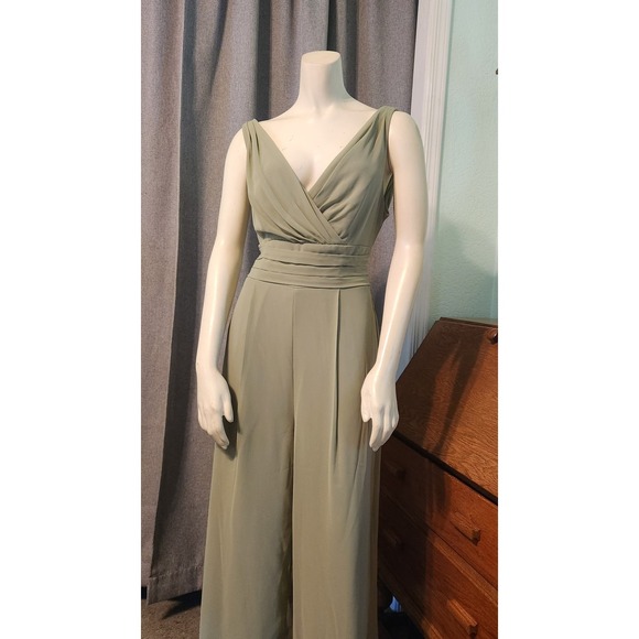 Celebrate DB Studio Chiffon Sage Green Lined V-neck Jumpsuit Sz 10 Bridesmaid - Picture 2 of 10